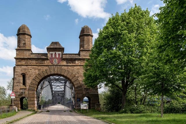 山東集裝箱運(yùn)輸管理軟件助力高效物流降本增效